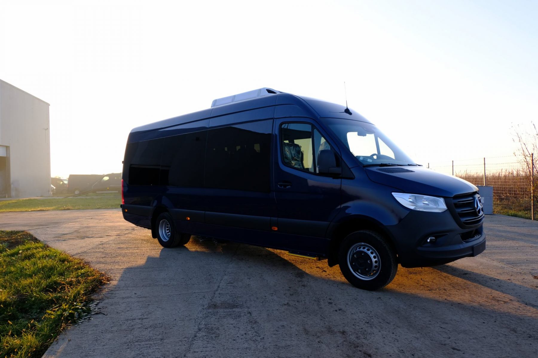 mini-bus-3
